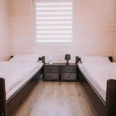 Comfortable, Single-story With Terraces * Bobolin