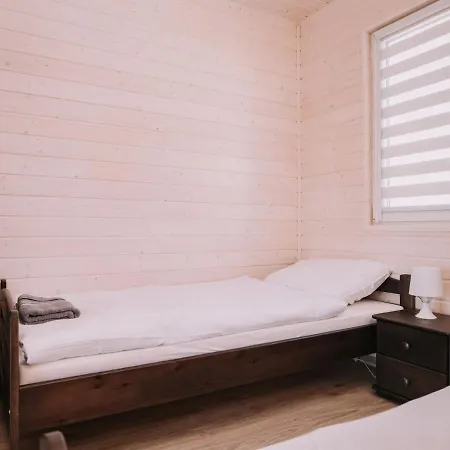 Comfortable, Single-story With Terraces Semesterbostad